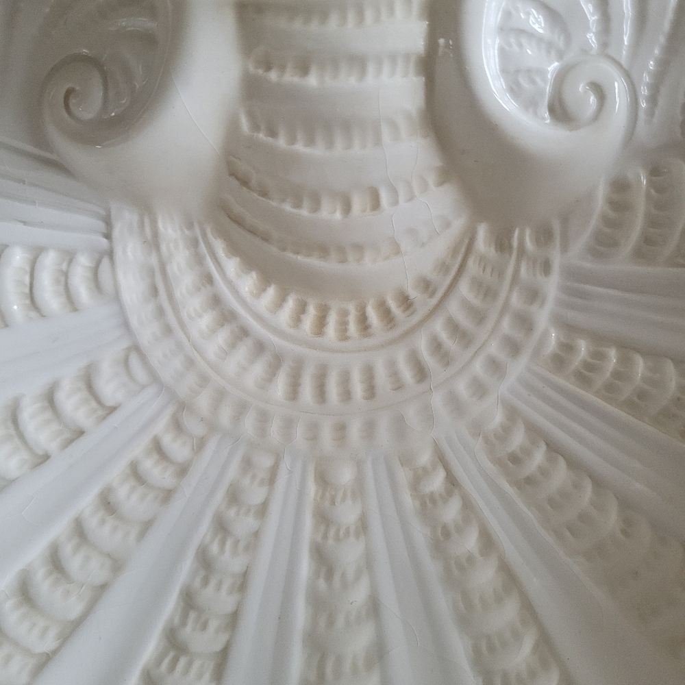 Lenox BUTLER'S PANTRY 2-Tier Embossed Seashell Design Server - Picture 10 of 10